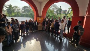 भगवान बिरसा मुंडा जयंती समारोह का आयोजन स्वामी आत्मानंद अंग्रेजी माध्यम आदर्श महाविद्यालय, बिलासपुर में।